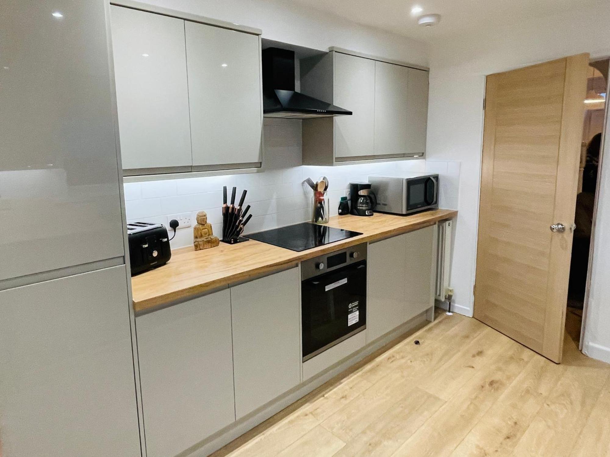 Newly Refurbished City Centre House With Parking Exeter Dış mekan fotoğraf