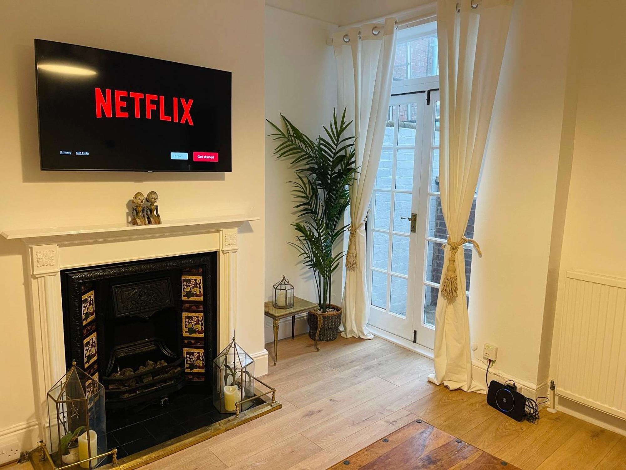 Newly Refurbished City Centre House With Parking Exeter Dış mekan fotoğraf
